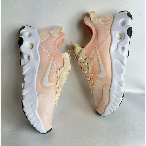 F2- SIZE 6.5 WOMEN'S NIKE REACT ART3MIS ORANGE PEARL/WHITE/IVORY CN8203-800 - Picture 2 of 9